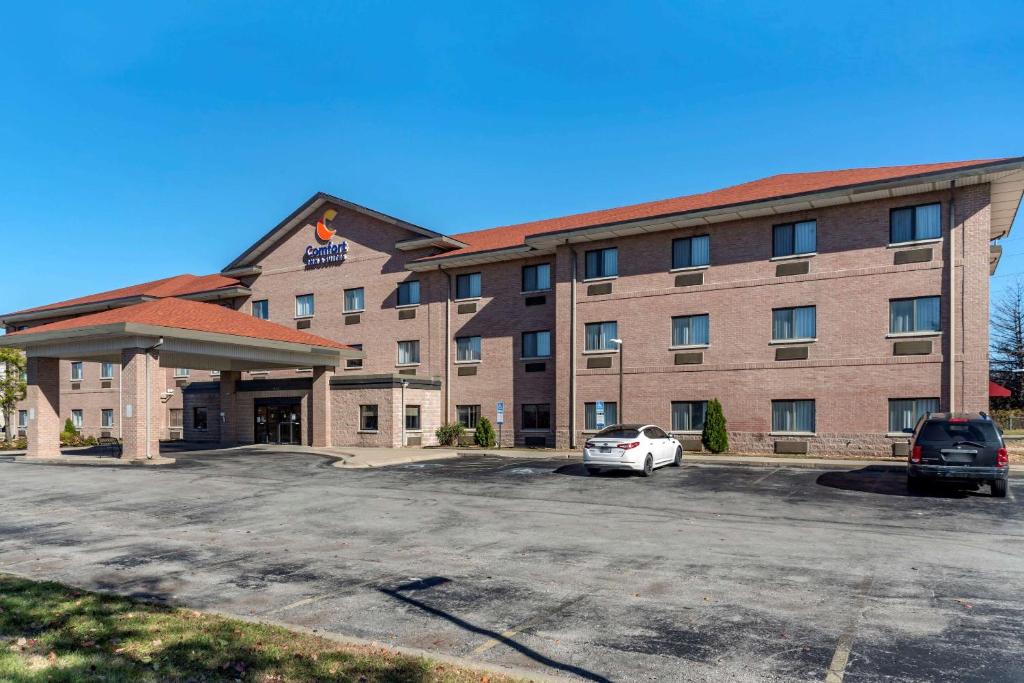 Comfort Inn & Suites Lees Summit -Kansas City Main image 1